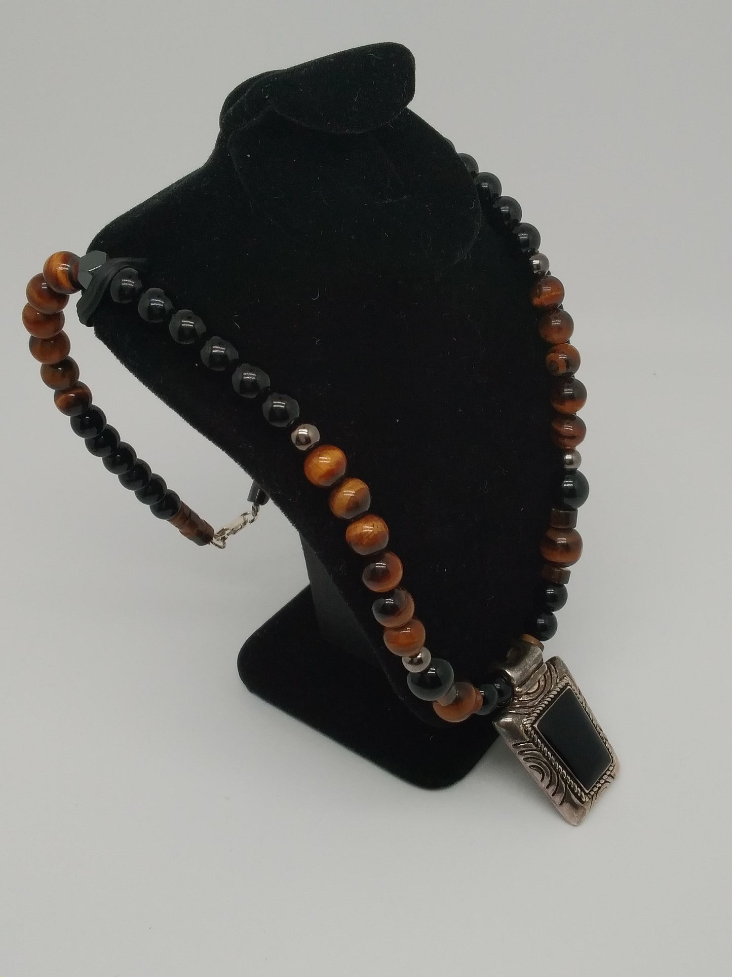 Black Onyx Pendant Gemstone Beaded Necklace